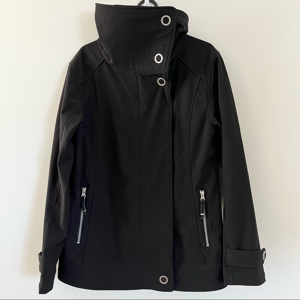 Betty Rides Womens Black Snowboarding Jacket